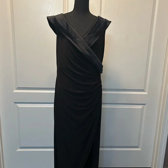 asymmetric mini dress Manière de Voir Women's Diane Draped Asymmetric Mini Dress - Black main image 1